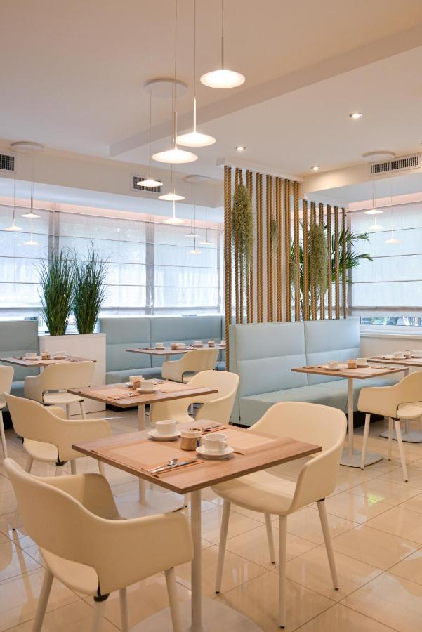 Hotel Renania 비비오네 외부 사진